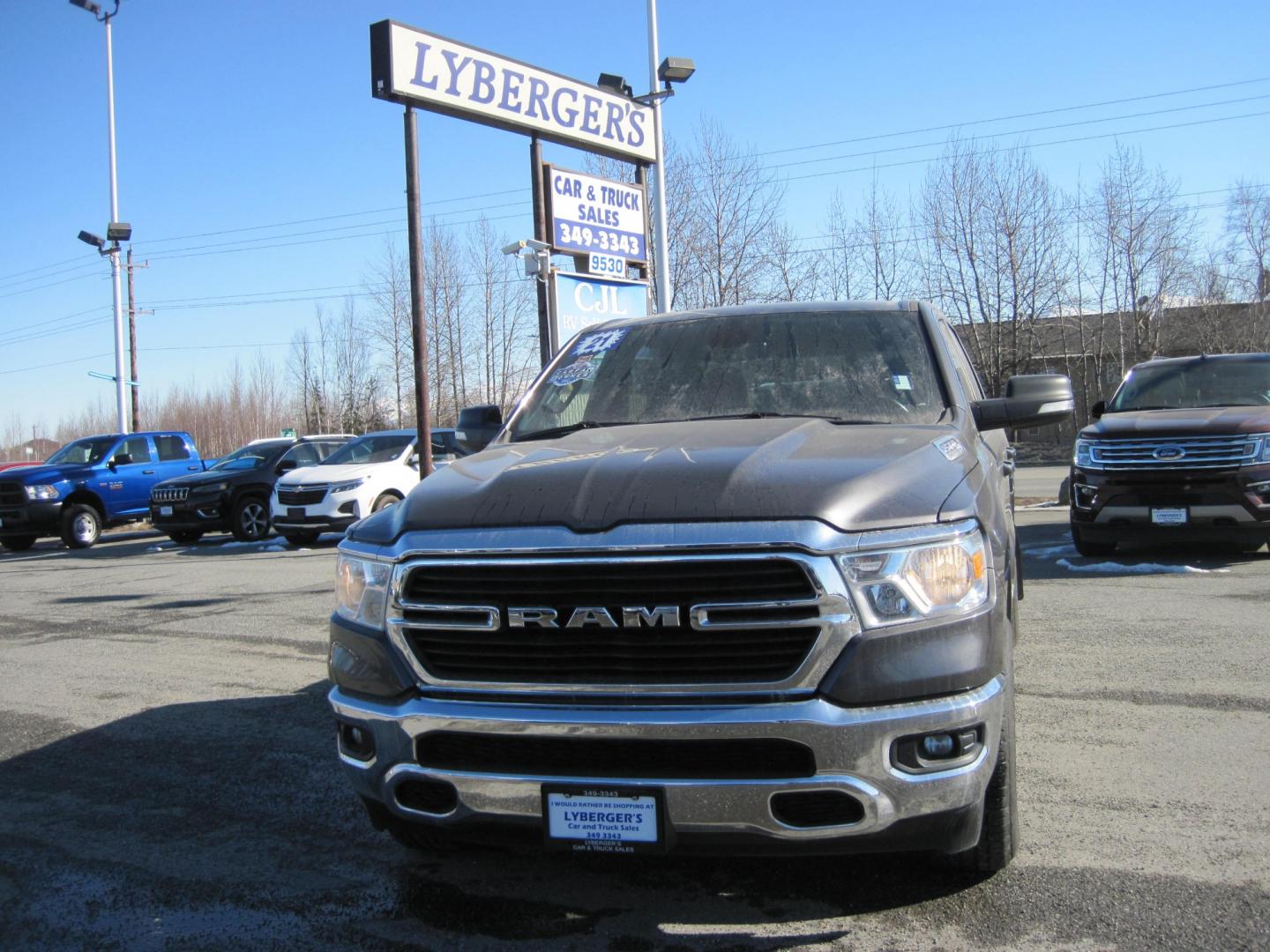 2021 gray /gray RAM 1500 Big Horn Crew Cab 4WD (1C6SRFFT3MN) with an 5.7L V8 engine, 8A transmission, located at 9530 Old Seward Highway, Anchorage, AK, 99515, (907) 349-3343, 61.134140, -149.865570 - Photo#1